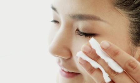 素颜霜涂在手关节上不均匀怎么办,素颜霜为什么在脸上会搓泥不均匀