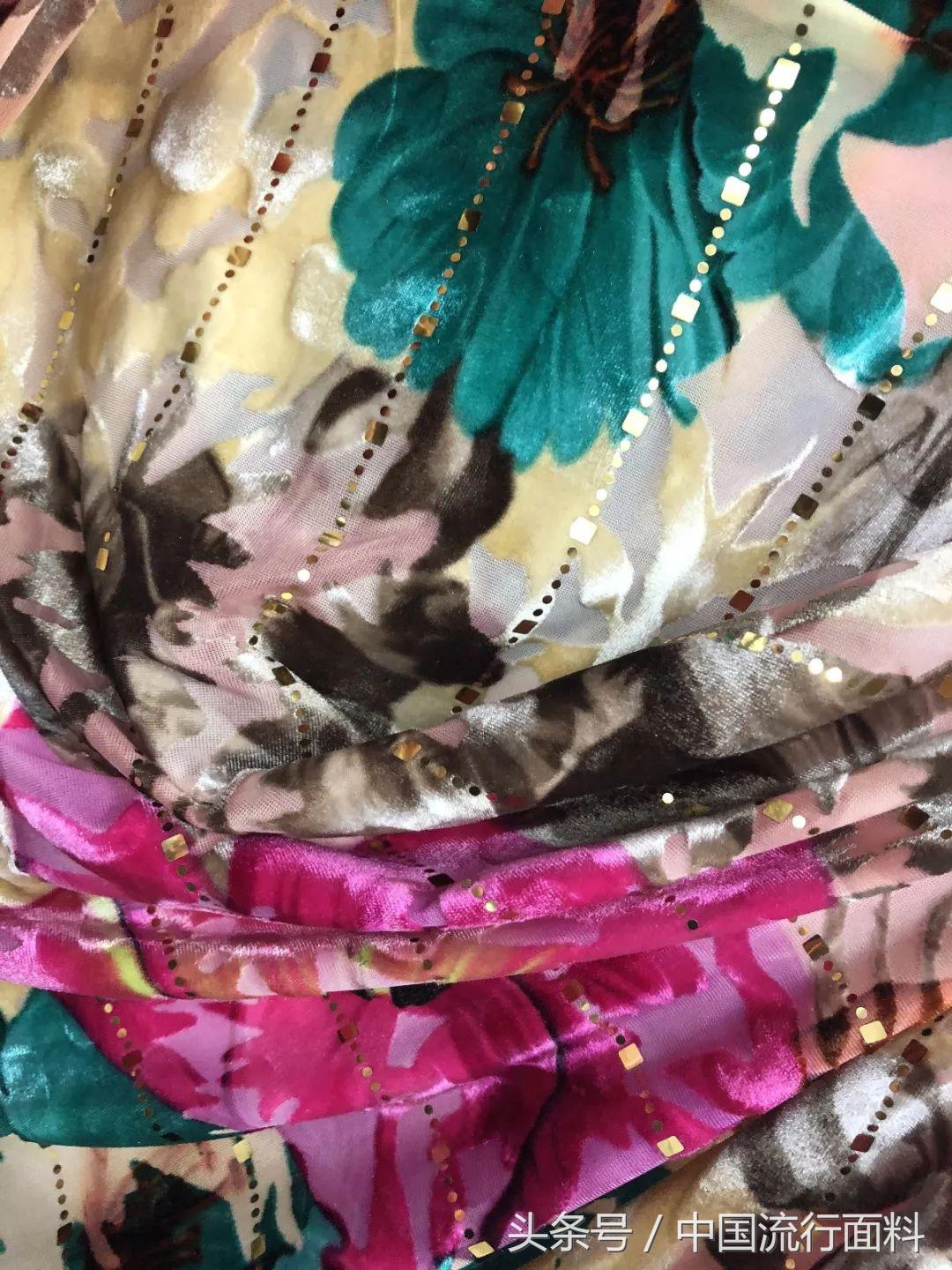 女装趋势新品,女装时髦款式