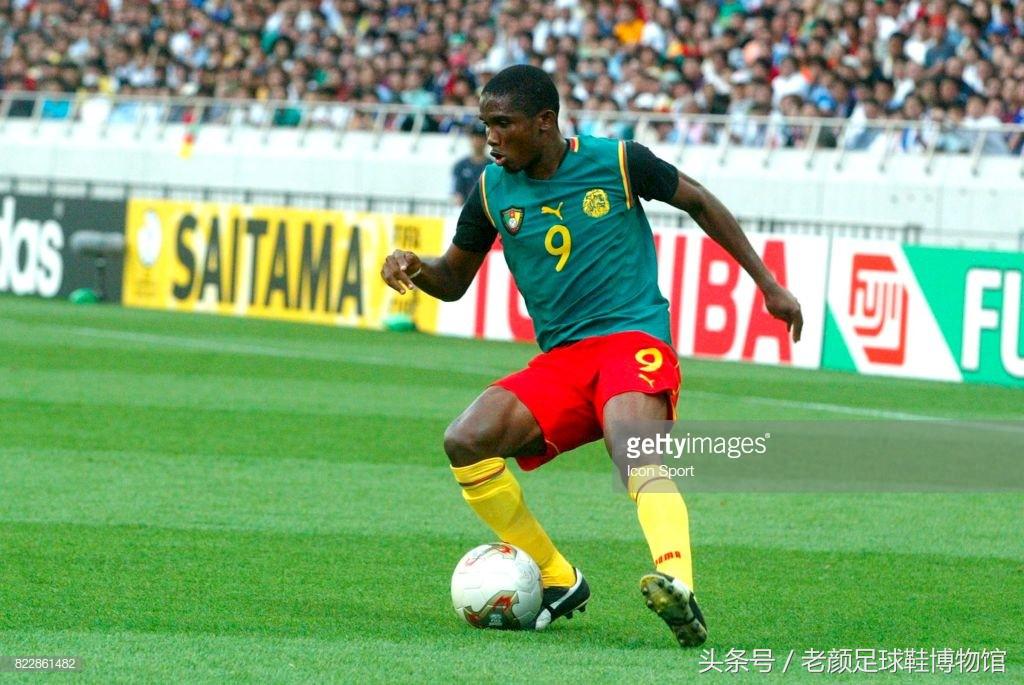 马拉多纳夺冠时的球鞋,球王马拉多纳球鞋