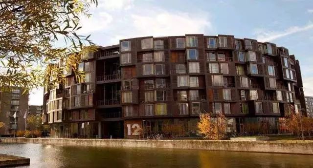 玻尔和爱因斯坦论战合照,物理学家玻尔与爱因斯坦