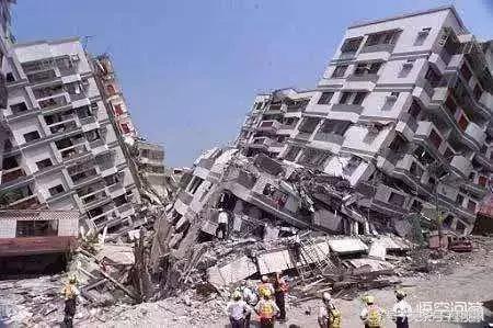 如果地震了住高楼怎么躲避,地震来了住在高楼的人怎么办