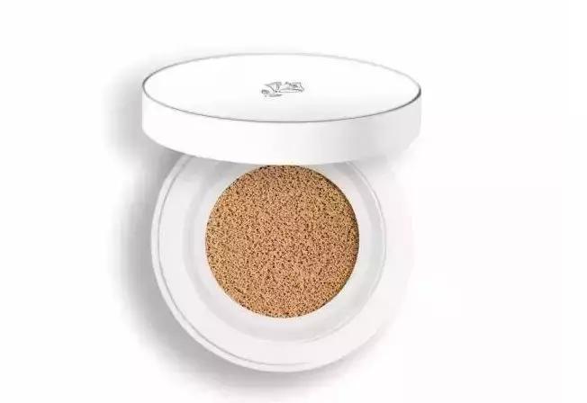 杨幂满脸雀斑、皮肤蜡黄,丑出新高度?伪素颜这样打造~