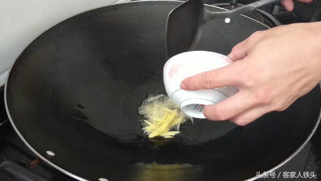 小炒菜好吃有诀窍，学会这一个炒法，出锅香过外面饭店的，真香！