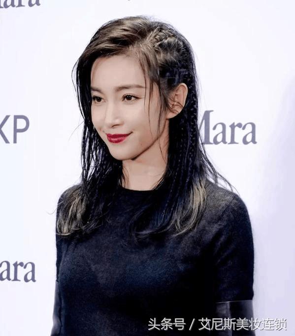 李冰冰复古油头,李冰冰湿发背头造型
