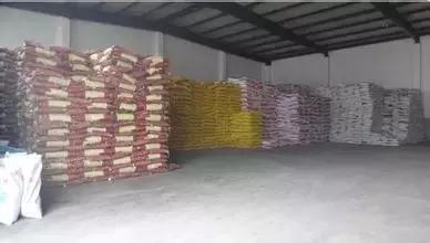 肥料结块了，你还在抡棍子敲吗？