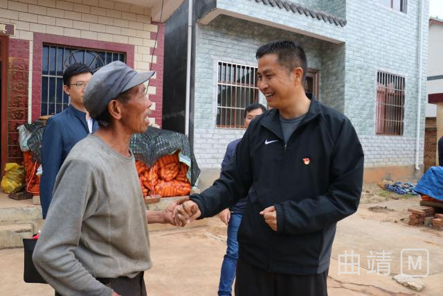 沾益：刘本芳到龙华街道清水沟社区走访挂钩帮扶建档立卡贫困户
