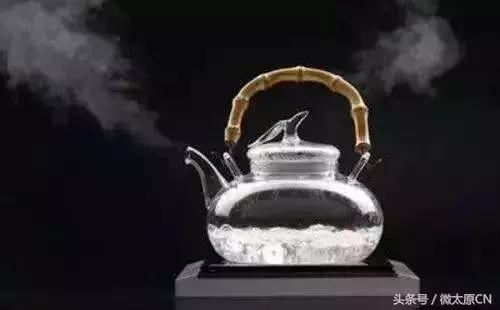 著名主持人李咏患癌去世是真的吗,主持人李咏死于什么病