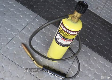 摩托车发动机很吵是什么原因造成,摩托车排气管越来越响怎么回事