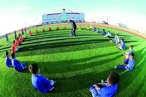 校园足球点亮梦想作文,校园足球星星之火