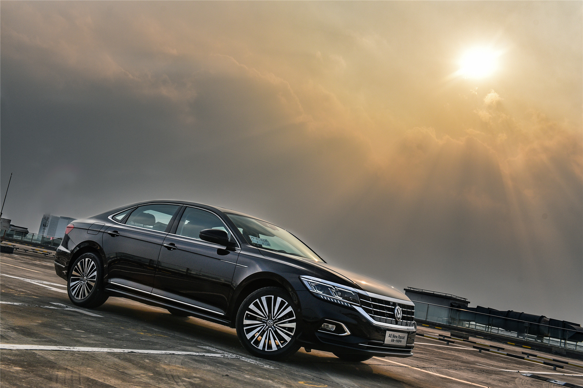 帕萨特途昂怎么选,途昂和帕萨特对比