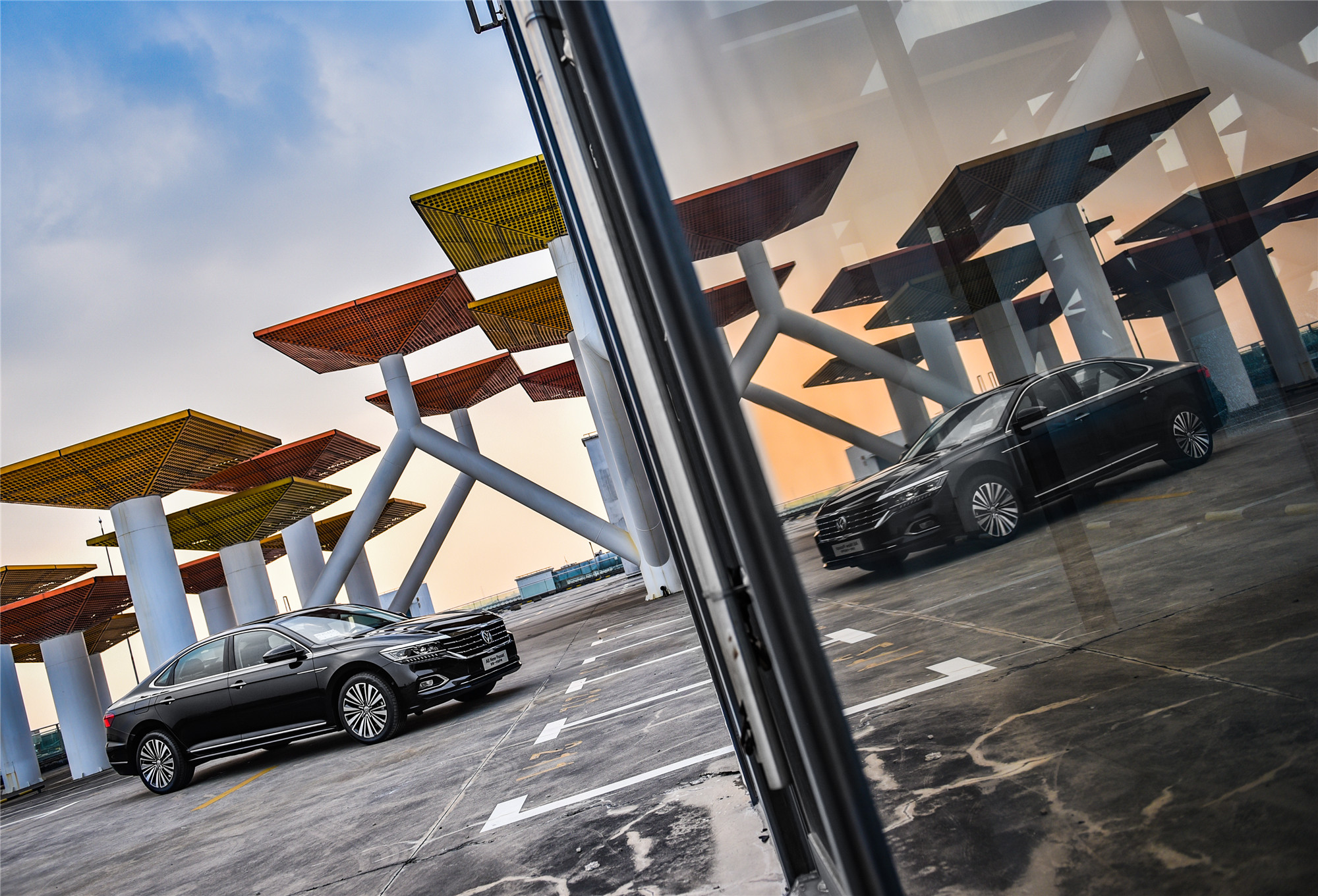 帕萨特途昂怎么选,途昂和帕萨特对比