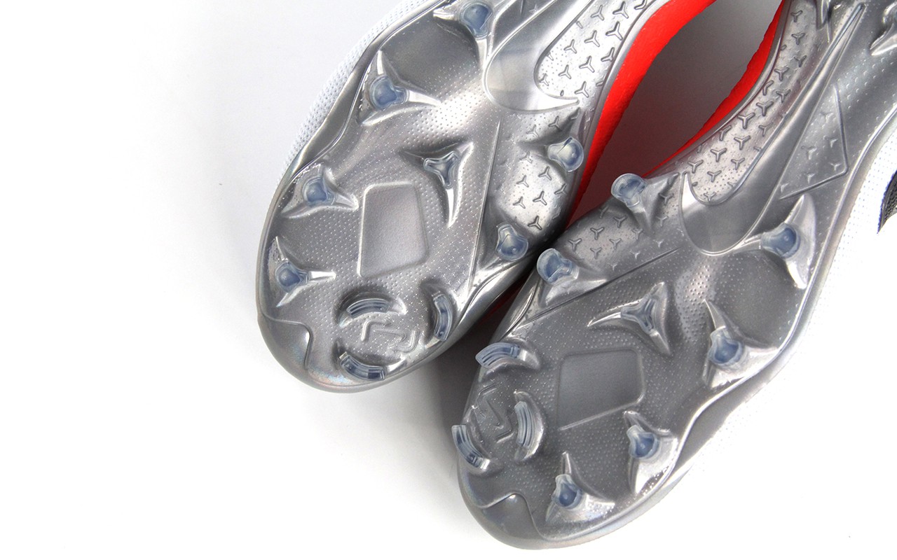 耐克暗煞phantomvsn2t,中场大师足球