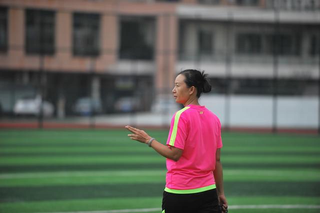 湛江体校女子足球,湛江女足袁建利