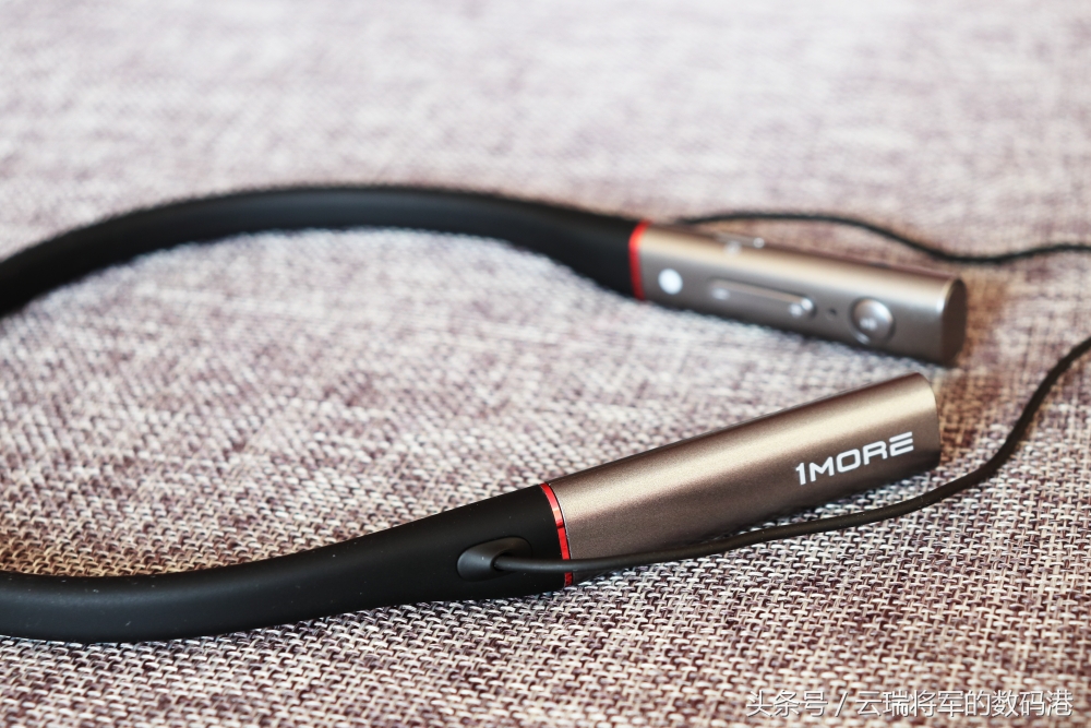 1more颈挂式蓝牙耳机推荐,红点奖获奖耳机