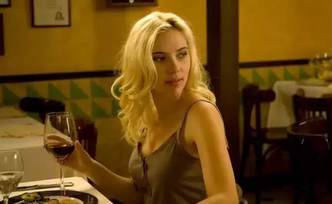 午夜巴塞罗那和午夜巴黎,午夜巴塞罗那西尔维娅