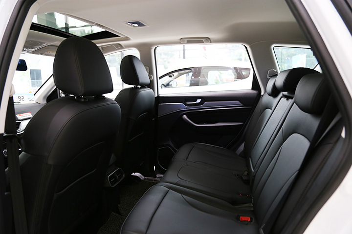 长城哈弗h62014款运动版2.4自动,哈弗h62023冠军版评价