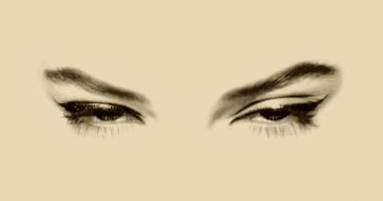 比眼霜管用的眼部保养手法,让眼睛不老的秘密眼霜