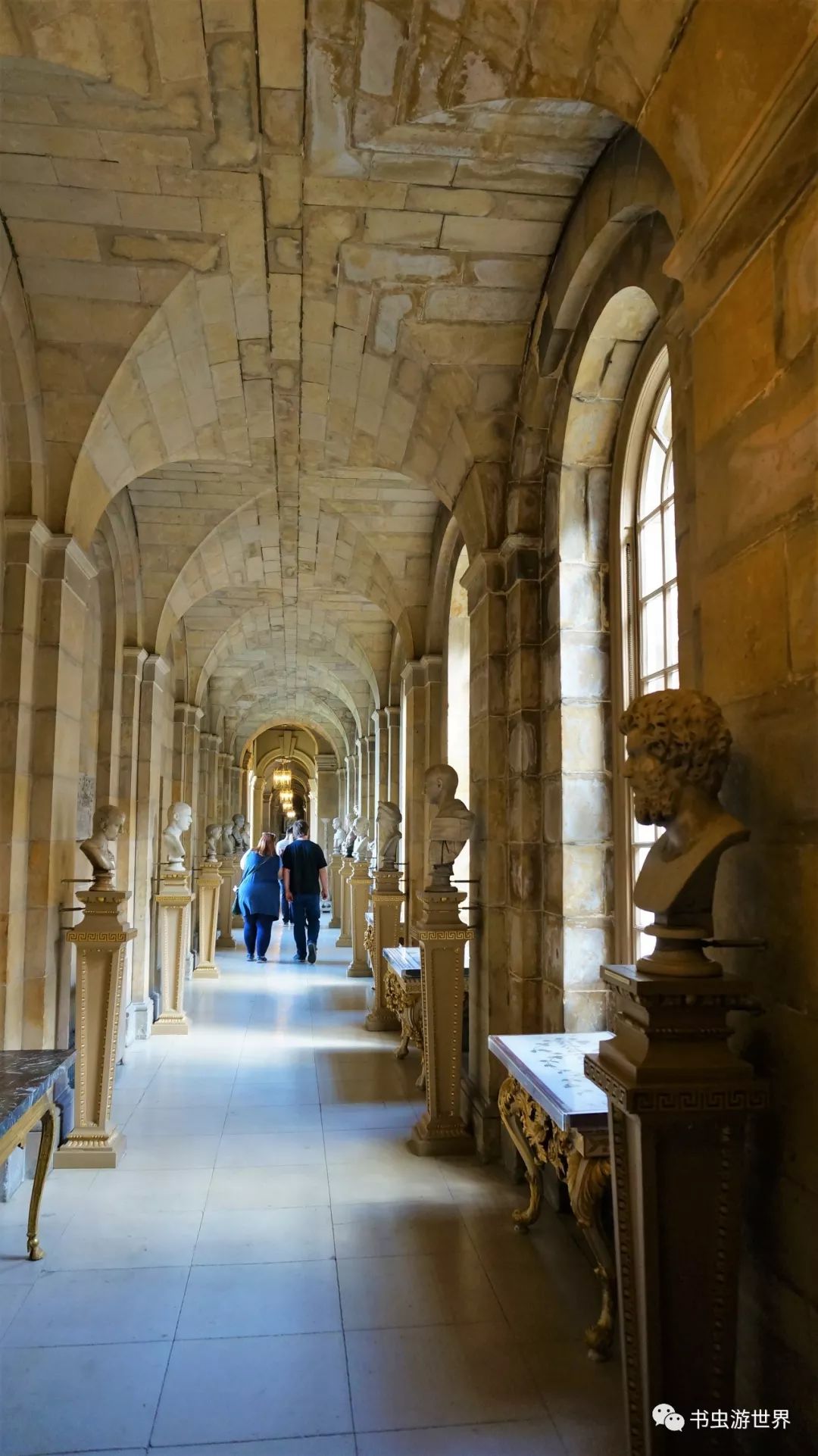 霍华德城堡庄园,布莱德赫德庄园真实生活