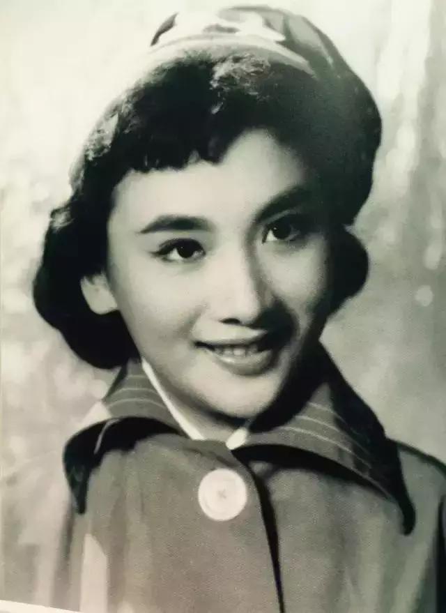 金庸评价最经典小龙女,金庸最美女人是谁