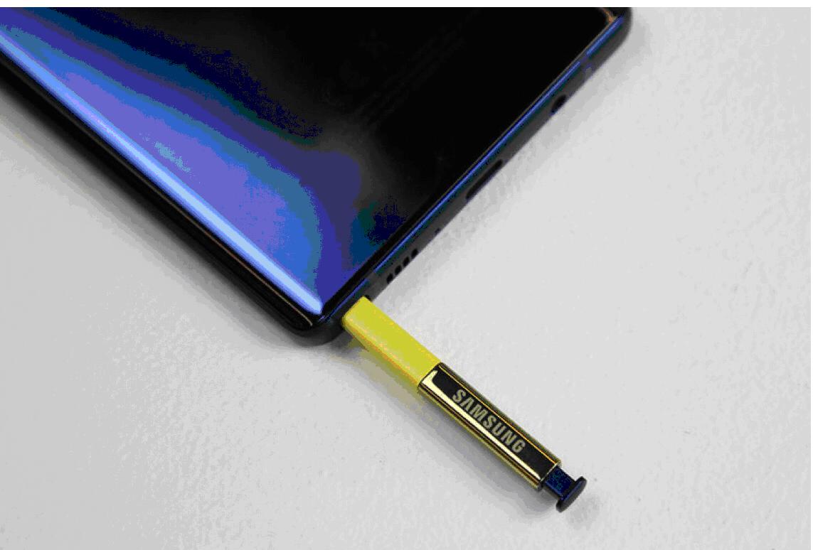 想跟女神学自拍技巧?先来苏宁易购以旧换新get一台新手机吧