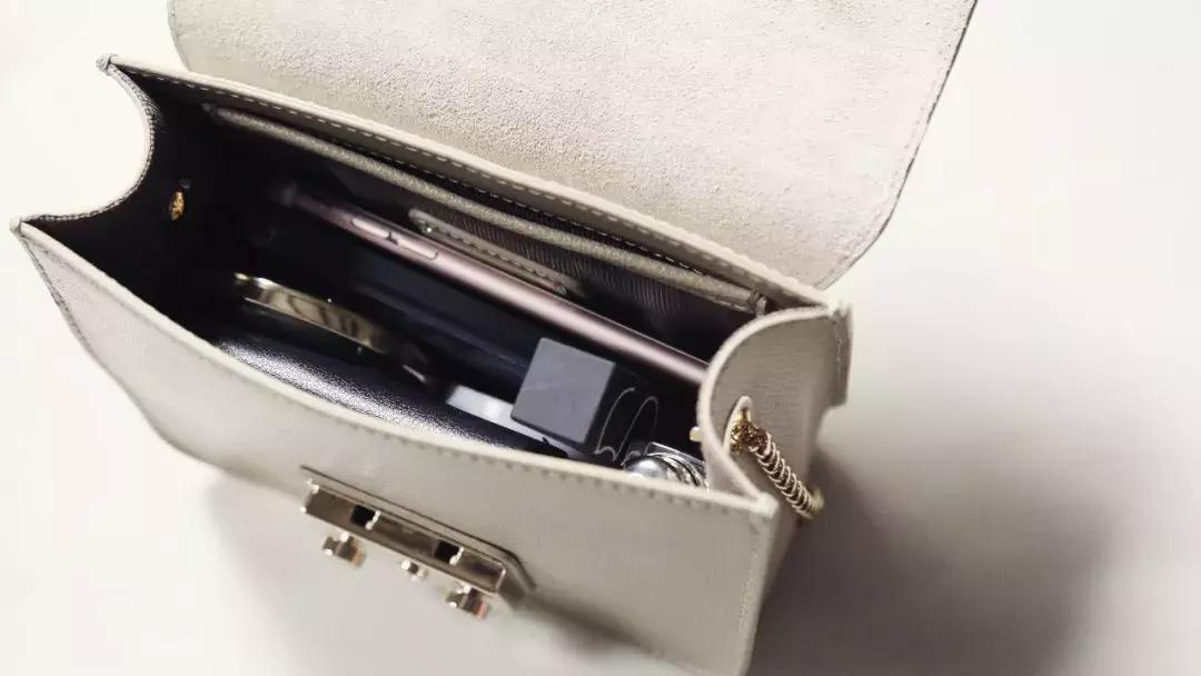 千元包包轻奢品牌,5千左右的经典款包包