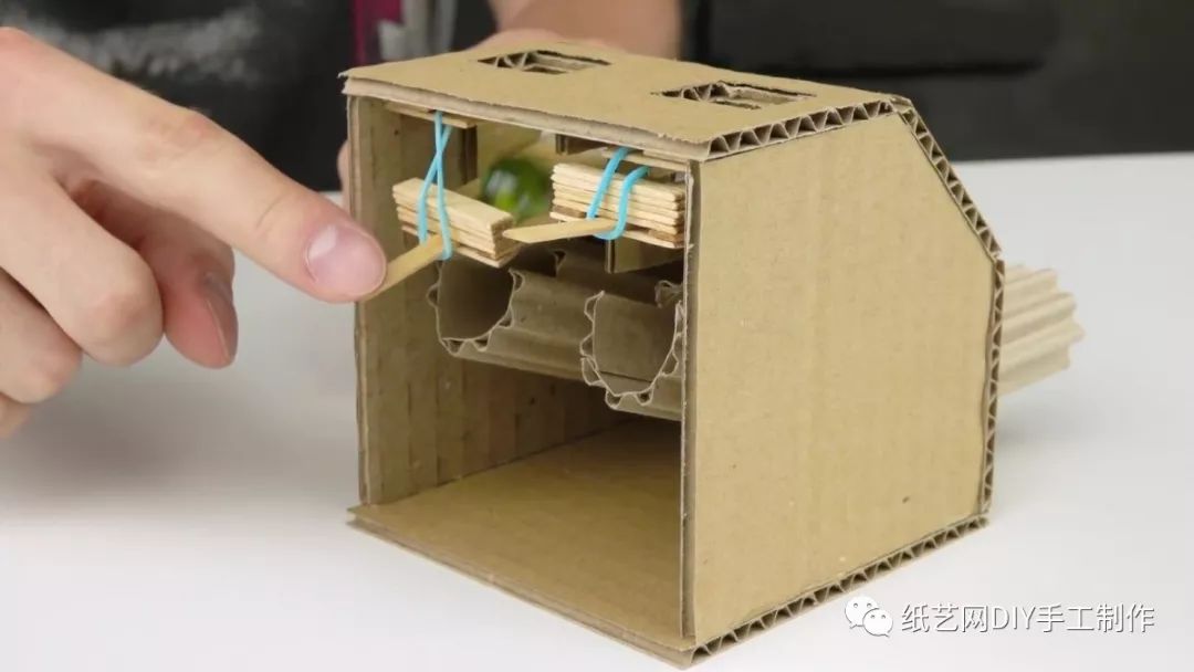 怎么用卡纸做战舰,卡纸做海盗战斗机