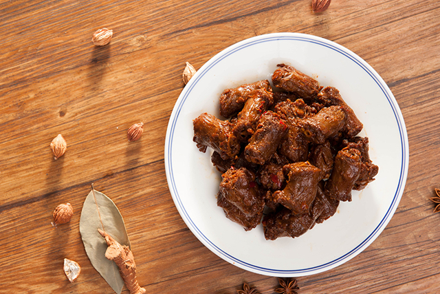 鸭脖加盟哪个店最好,鸭脖加盟还是直营绝味周黑鸭