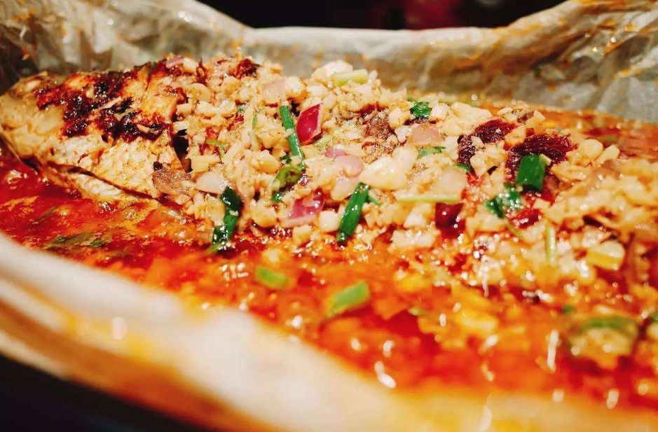 秘制烤鱼真材实料才能做出好味道,味道鲜美的烤鱼怎么做好吃