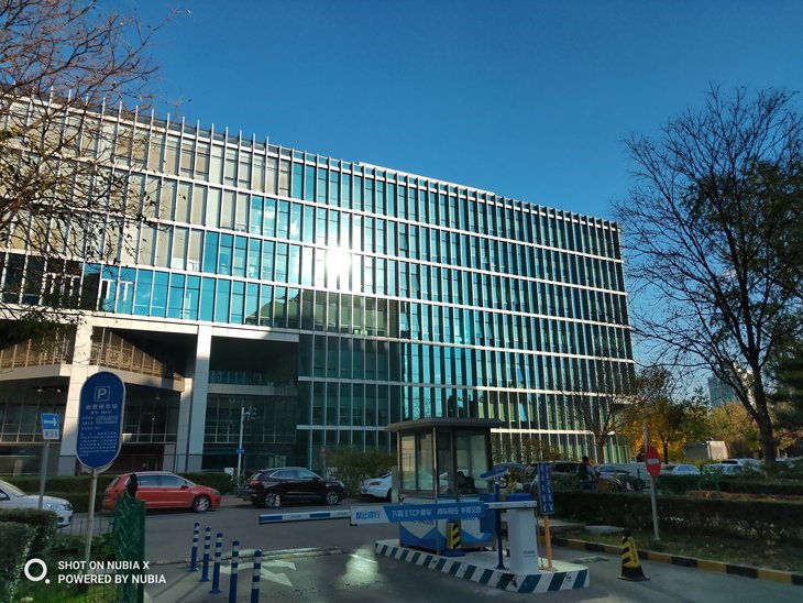 努比亚双摄旗舰曲面屏,努比亚x双屏测评