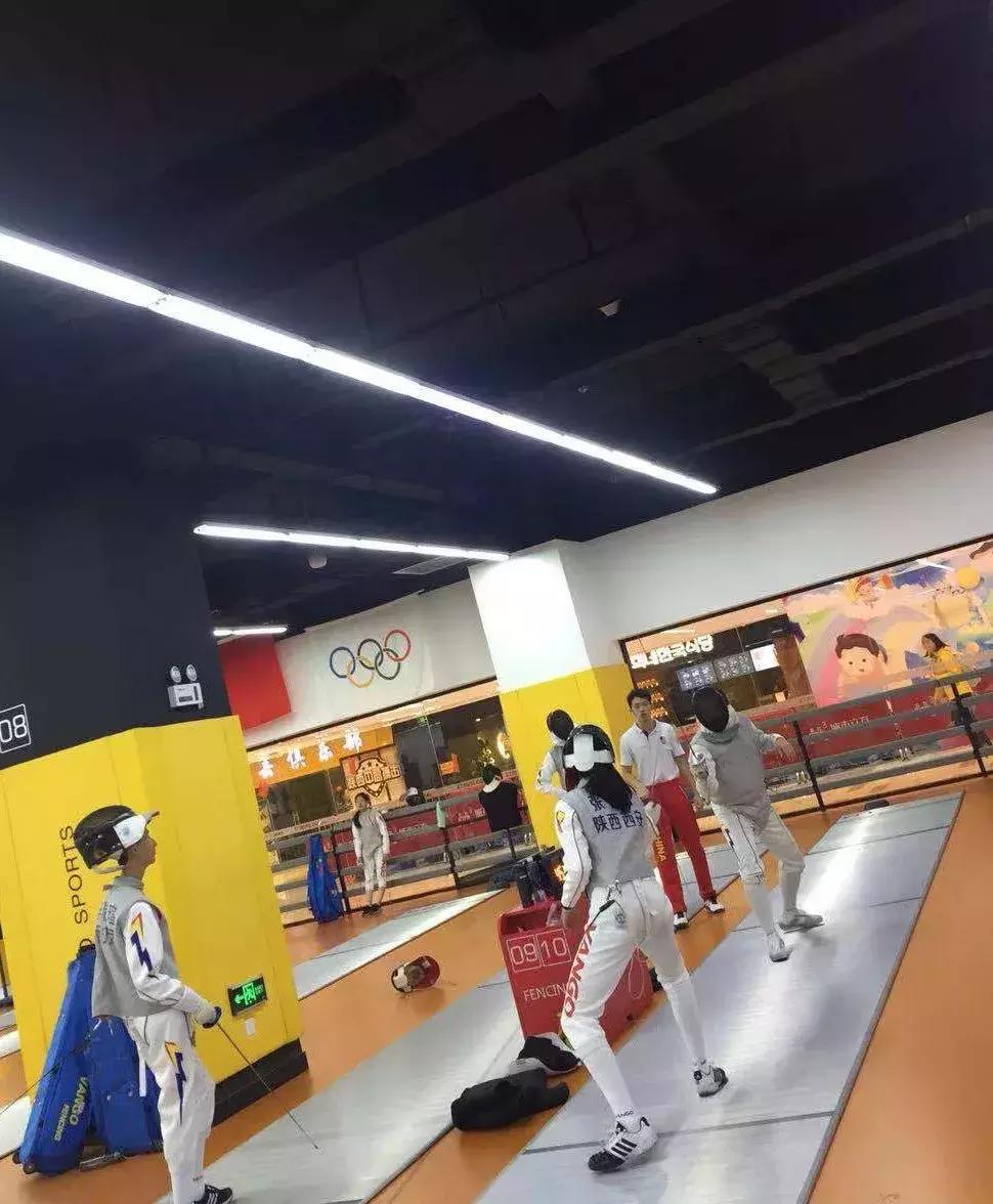 一线测评｜梦想孩子能够仗“剑”走天涯万国体育击剑运动实测