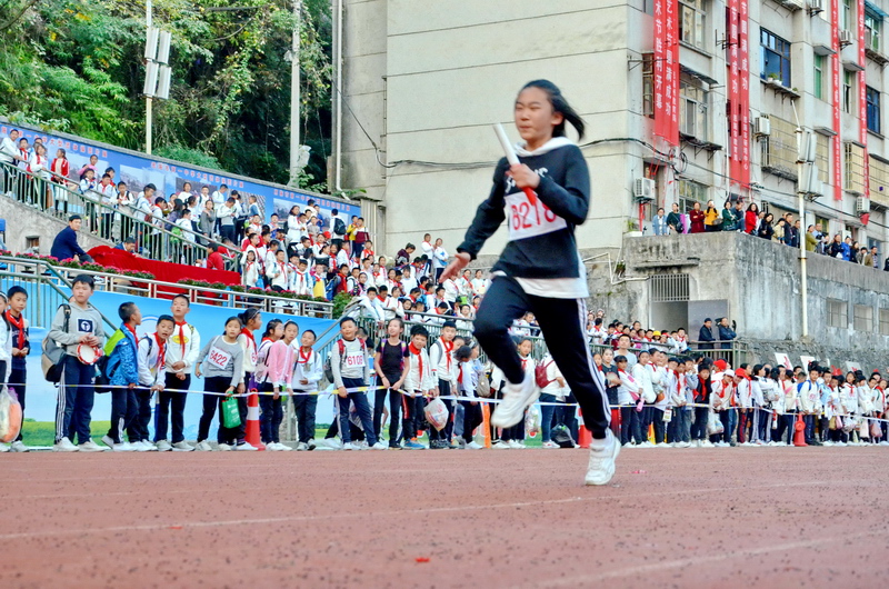 恩施市实验小学足球比赛,建始县实验小学2023运动会