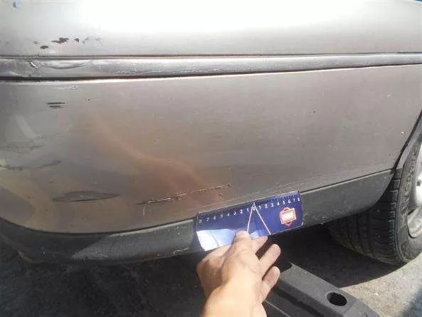 汽车剐蹭维修店怎么补漆,汽车剐蹭维修店怎么补漆的