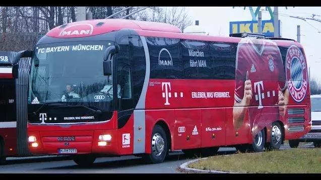 足球世界杯各国的大巴车,世界杯球队的大巴车是怎么抵达的