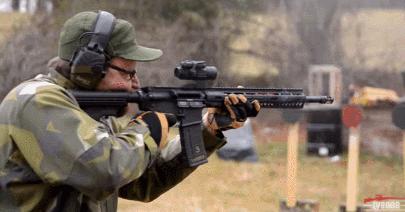 看起来很炫酷的盘玩手法,超级炫酷的换弹方式