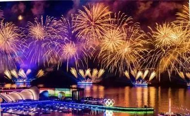 目前最火的切割灯,切割灯舞台效果