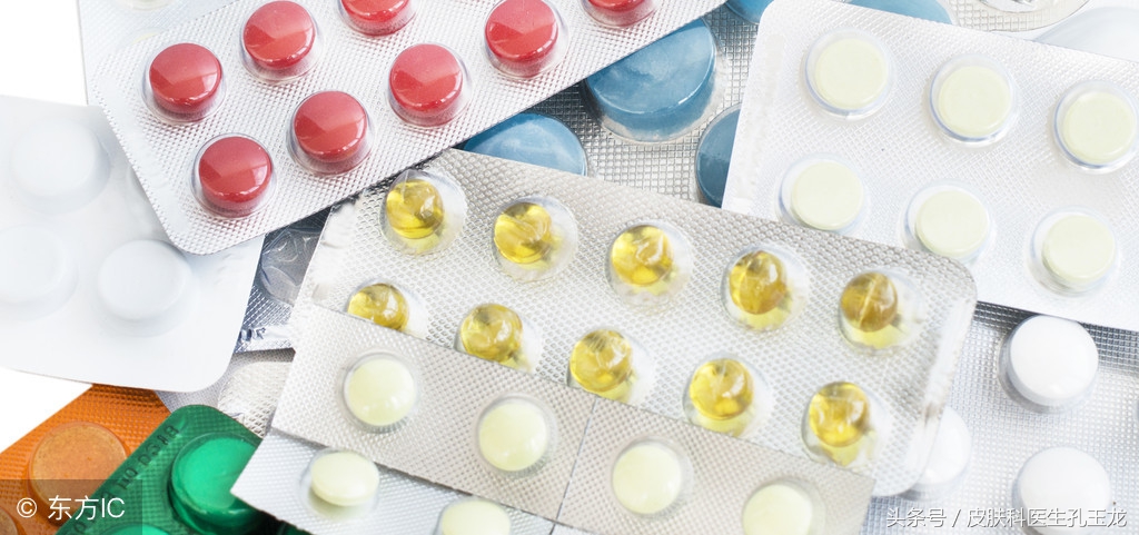 嘴唇长疱疹是哪里上火了,嘴唇上火起泡和单纯疱疹怎么区别