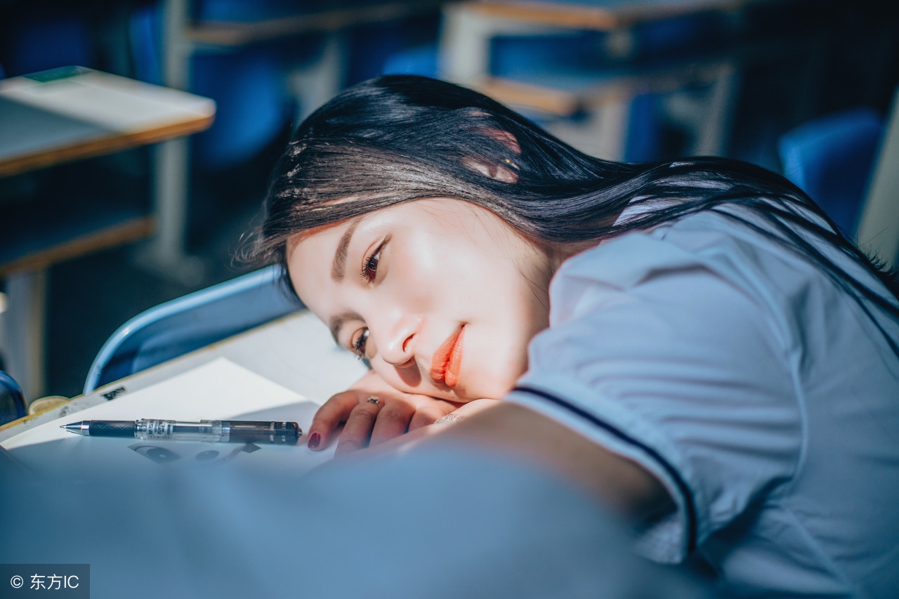 从小被骂丑,从小被骂就哭的女孩子怎么办