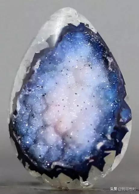 万年石头里的罕见画,万年奇石石头画