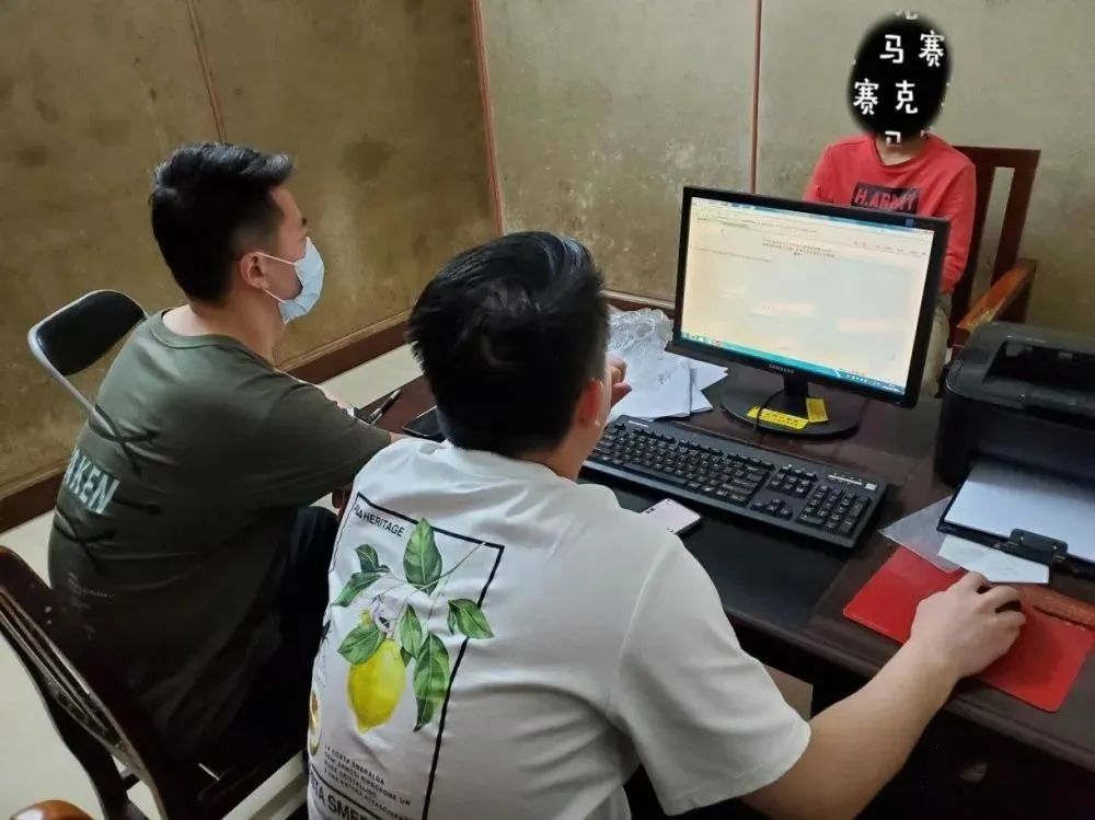 鎶犺剼澶ф眽鍐掑厖濡欓緞濂抽儙鐩存挱,鎶犺剼澶ф眽鍐掑厖娓呯函濂冲弸