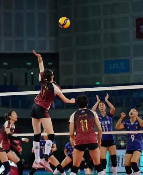 郎平奥运会战术调整,中国女排郎平的创新方式