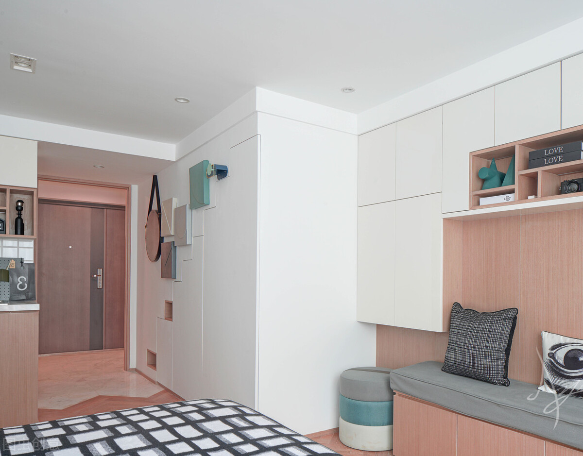 卧室衣柜尺寸风格应该如何选择,卧室衣柜有造型还是没造型好