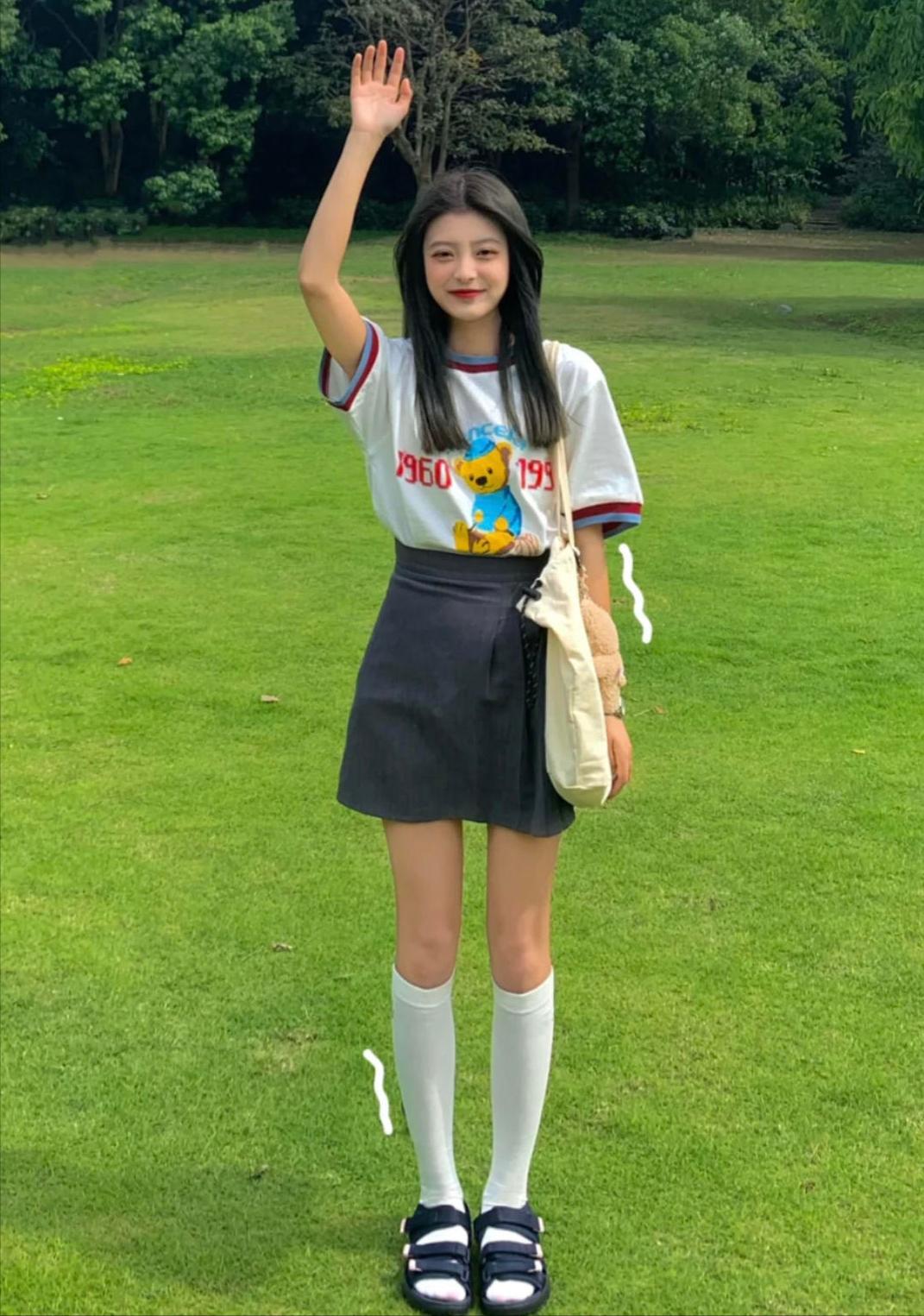 衣服太透了穿什么合适,穿衣服的小妙招夏天