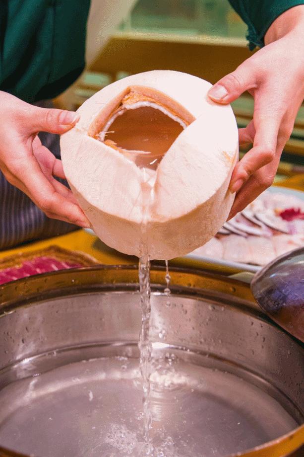 万达椰子鸡哪家最好,万达海南椰子鸡最正宗的店