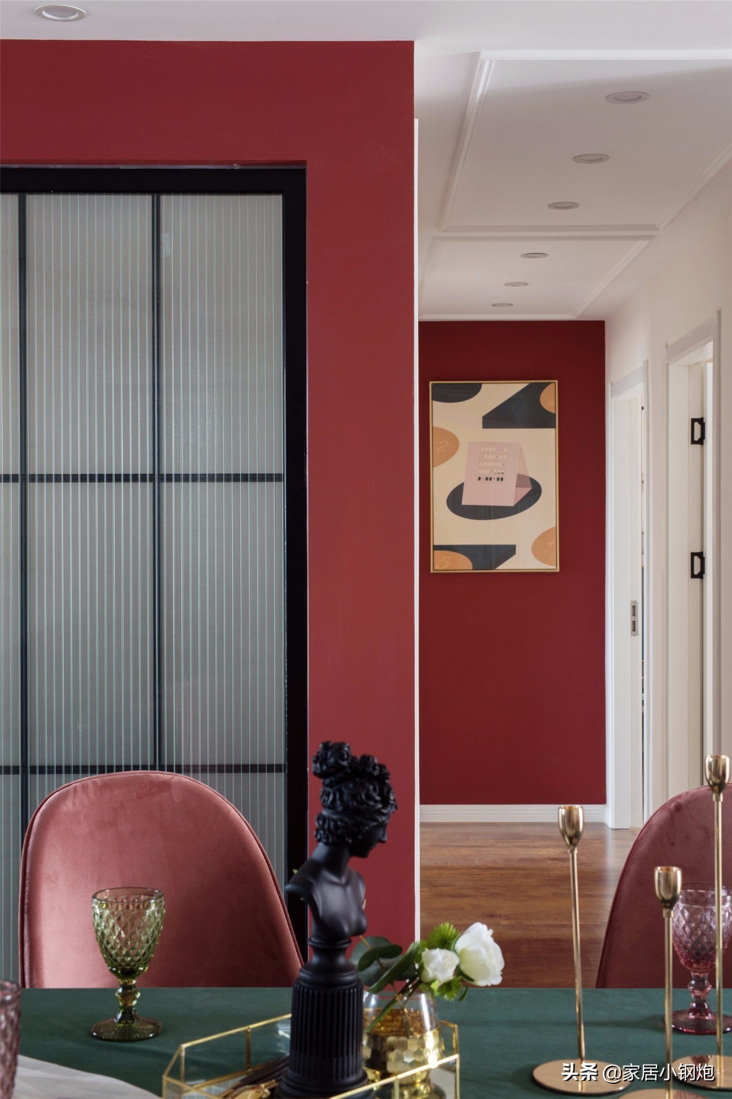 灰蓝背景墙效果图现代简约2021年,136平方现代风格大砖背景墙