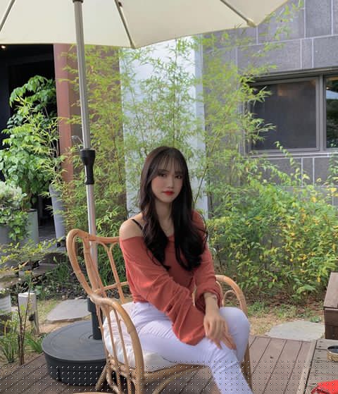 肩宽、脖子短怎么穿毛衣显瘦？7个穿搭技巧帮你「缩骨架」