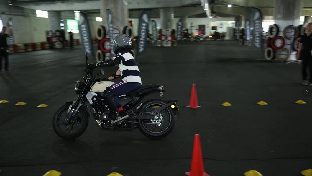 摩托车推把的正确方式,摩托车推把是什么原理