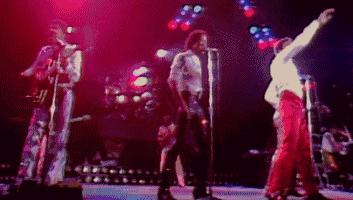 迈克尔杰克逊集齐了多少种舞蹈,迈克尔杰克逊站在世界舞台上