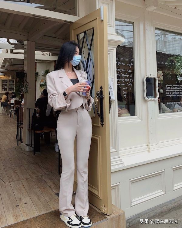 sneaker明星上脚,韩国明星上脚球鞋