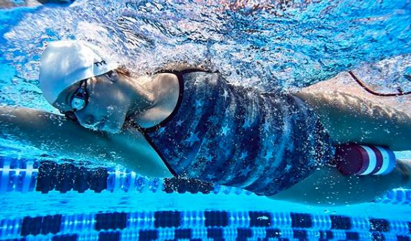 游泳背部会酸痛,游泳腰背疼怎么治