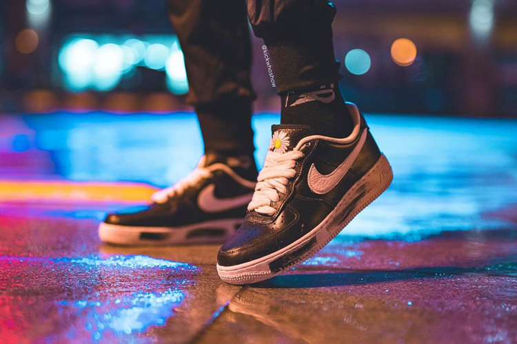 aj1和yeezy哪个值得入手 (aj1和yeezy哪个值得买)